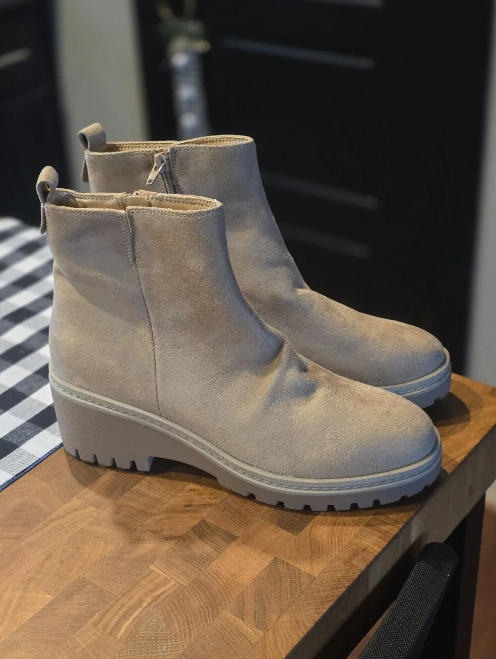 NWOT MIA Phinly Wedged Lug Ankle Boot - Taupe Size 9 (Flaw In Photos)